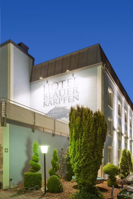 Hotel Blauer Karpfen Oberschleißheim Exteriör bild